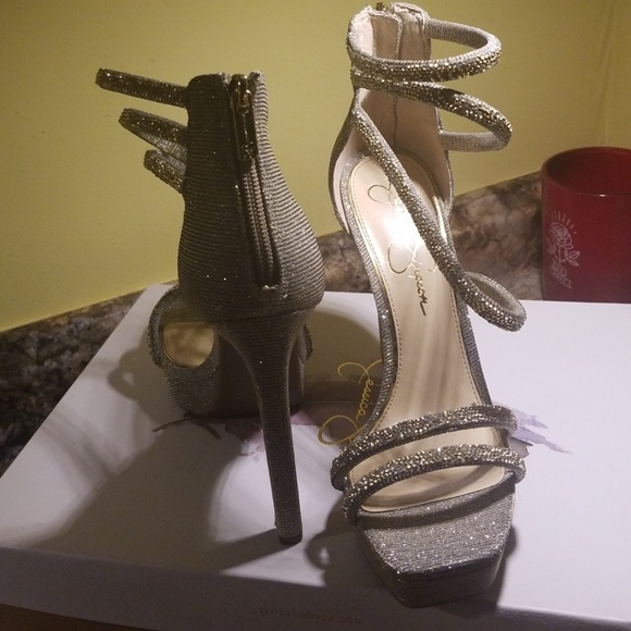 Shoes - Picture 2 of 4